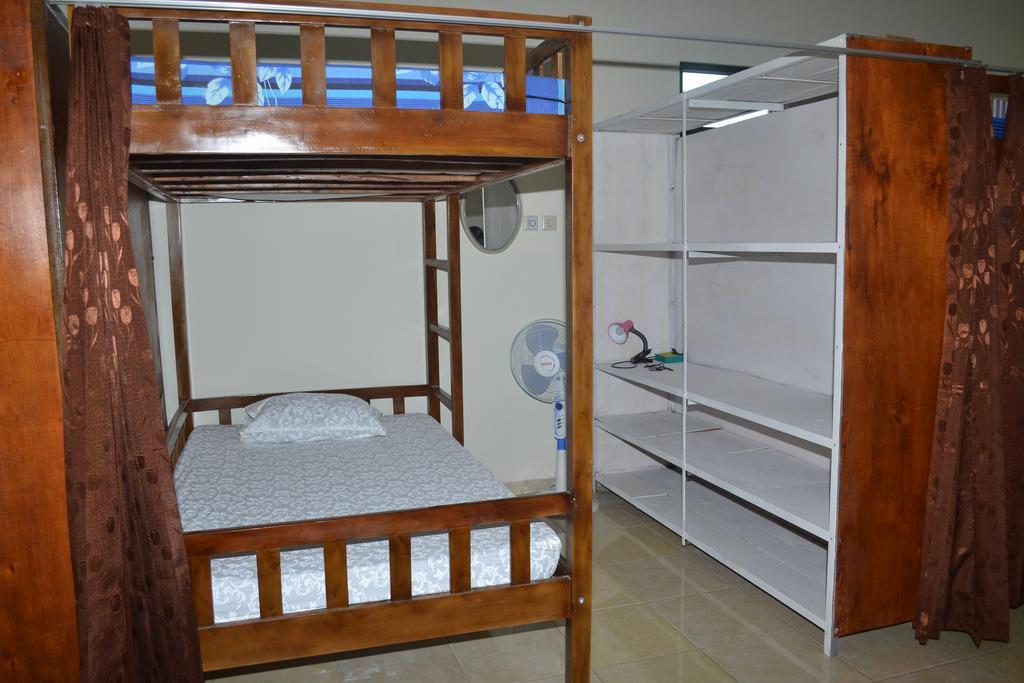 Crown Guest House Ambarawa Room photo