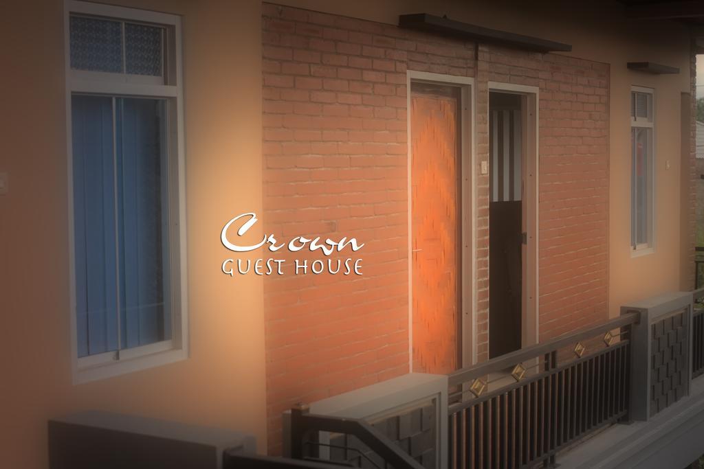 Crown Guest House Ambarawa Room photo
