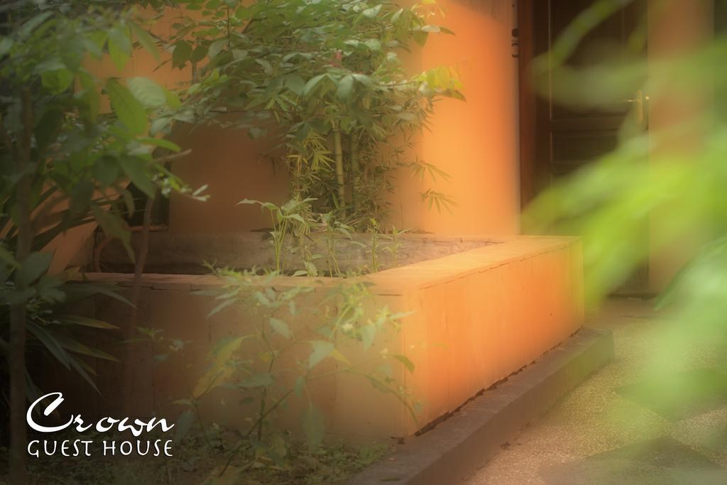 Crown Guest House Ambarawa Exterior photo